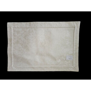 Set 0f Six Vintage Cream Lace Look Design Place Mats See Description